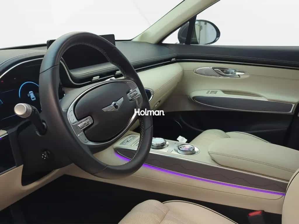 Genesis GV70 2.5T AWD AT8 Luxury Line HUD RFK 21" 10/2023-photo-4