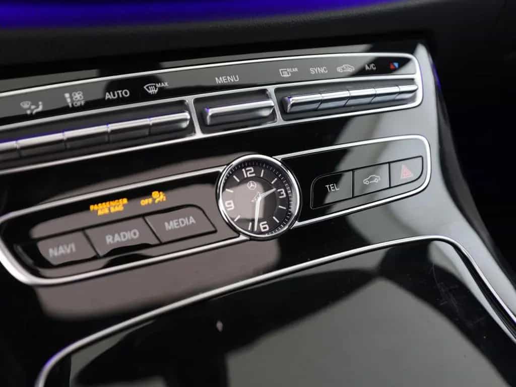 Mercedes-Benz E-Class 200 T AMG Night Widescreen MBUX Pano Kamera 02/2020-photo-21