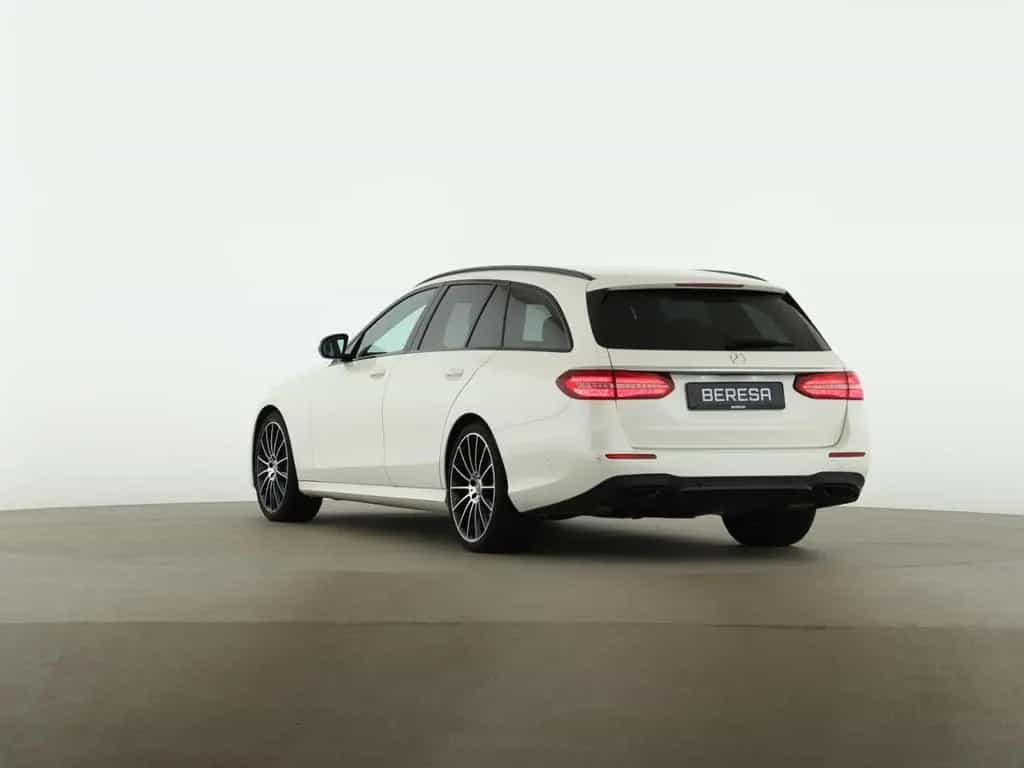 Mercedes-Benz E-Class 200 T AMG Night Widescreen MBUX Pano Kamera 02/2020-photo-4