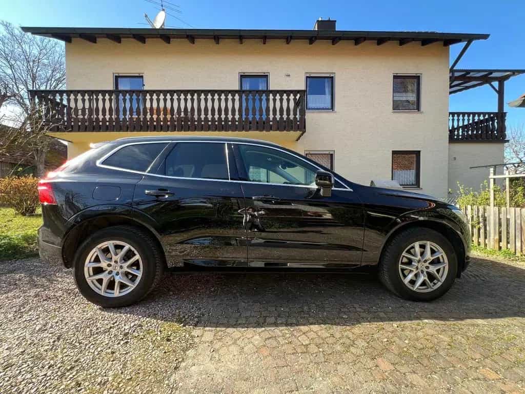 Volvo XC60 scheckheftgepflegt 12/2019-photo-1