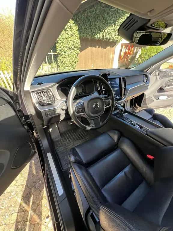 Volvo XC60 scheckheftgepflegt 12/2019-photo-4