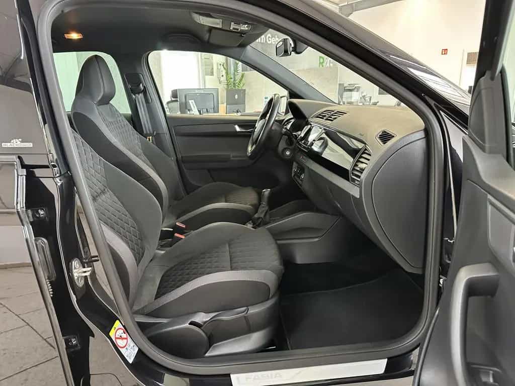 Skoda Fabia 1.0 TSI Monte Carlo KLIMA PDC SHZ LED 03/2019-photo-17