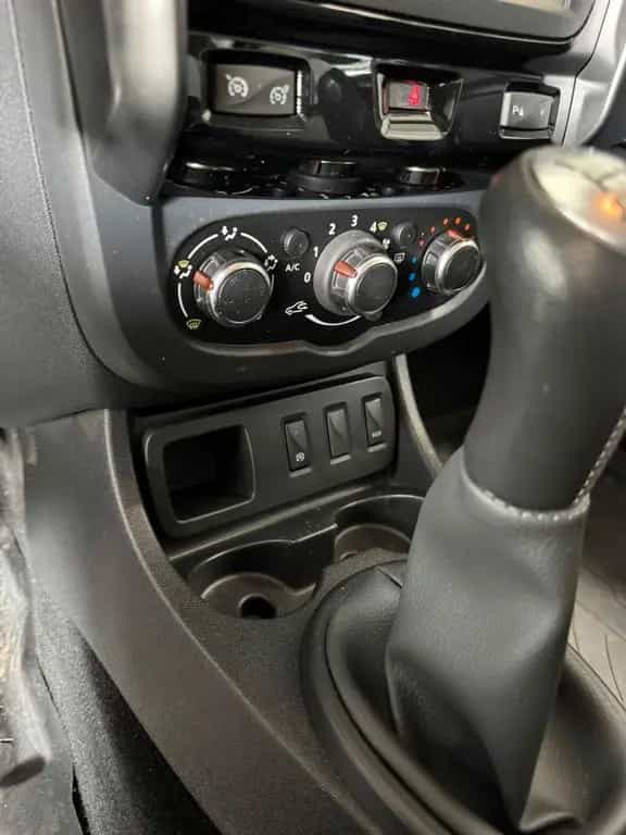 Dacia Duster I Black Shadow 4x2 01/2018-photo-14