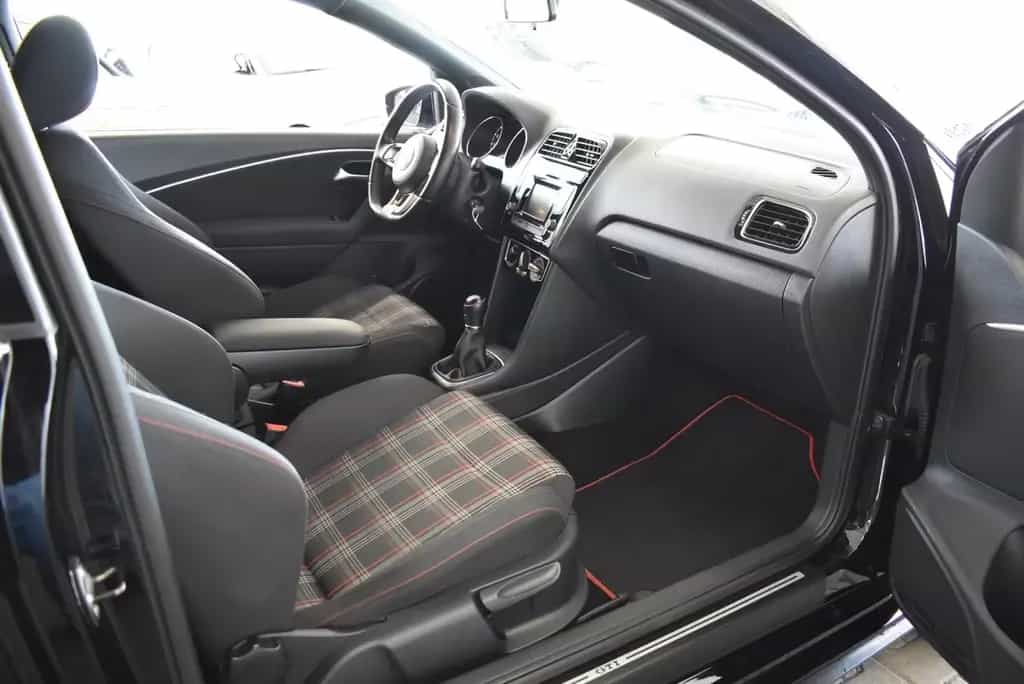 Volkswagen Polo 1.8 TSI GTI Sitzheizung PDC 03/2017-photo-12