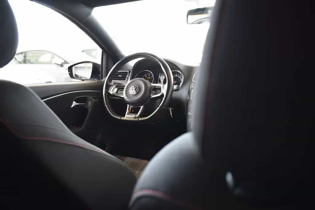 Volkswagen Polo 1.8 TSI GTI Sitzheizung PDC 03/2017-photo-13
