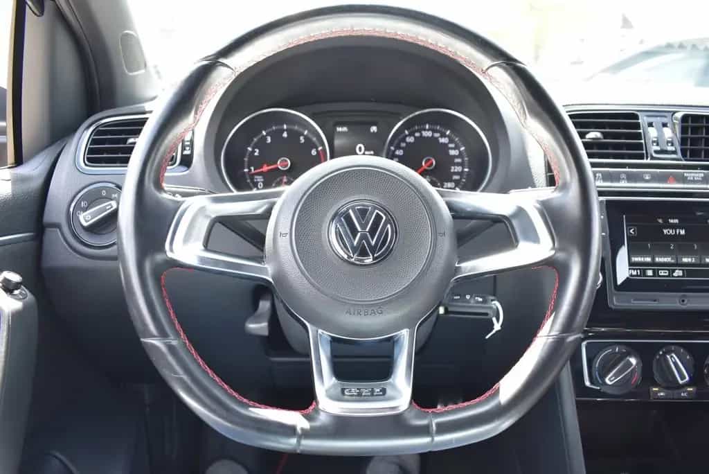 Volkswagen Polo 1.8 TSI GTI Sitzheizung PDC 03/2017-photo-15