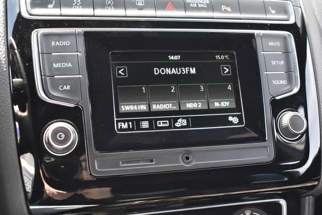 Volkswagen Polo 1.8 TSI GTI Sitzheizung PDC 03/2017-photo-27
