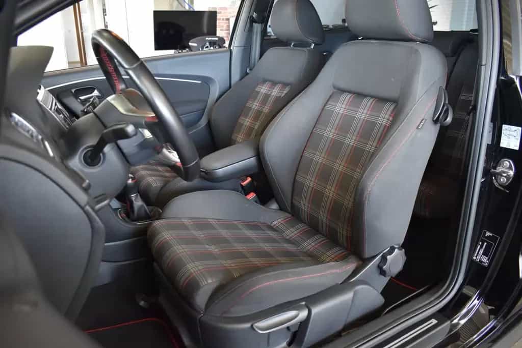 Volkswagen Polo 1.8 TSI GTI Sitzheizung PDC 03/2017-photo-9