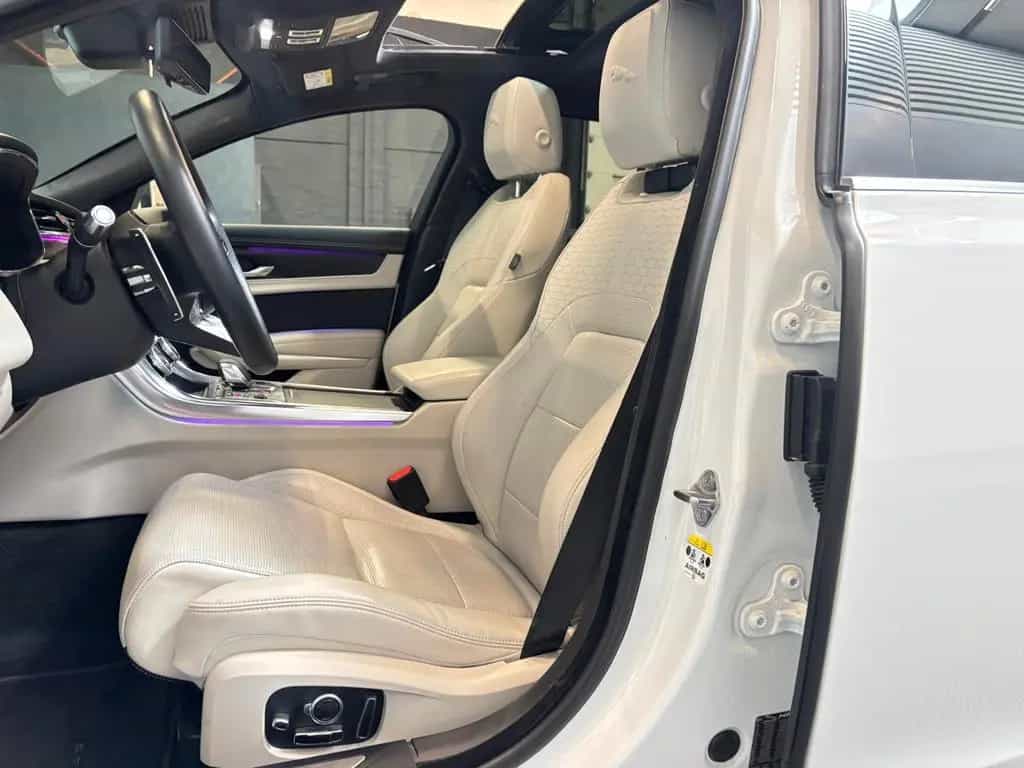Jaguar XF P250 R-Dynamic HSE Lim*Pano-ACC-Pano* 01/2022-photo-10