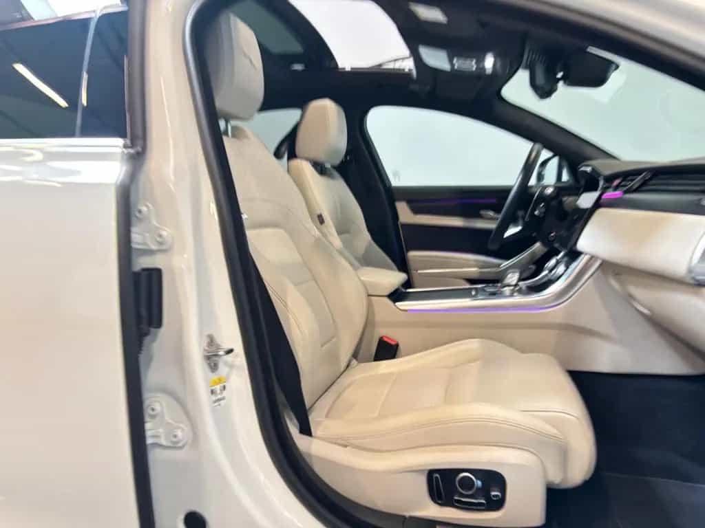 Jaguar XF P250 R-Dynamic HSE Lim*Pano-ACC-Pano* 01/2022-photo-14