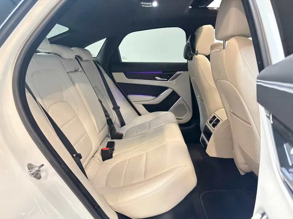Jaguar XF P250 R-Dynamic HSE Lim*Pano-ACC-Pano* 01/2022-photo-17