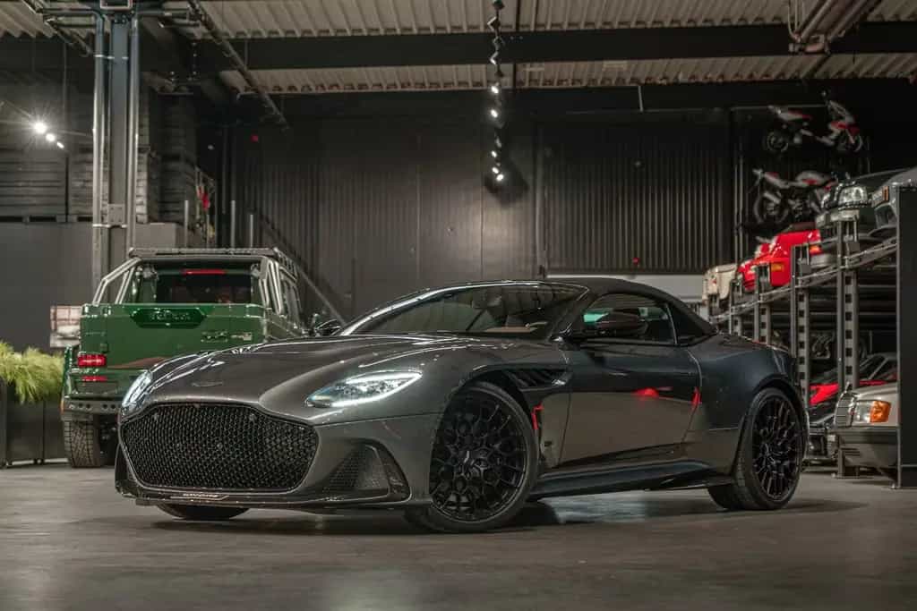 Aston Martin DBS Volante 770 Ultimate*1/199*Carbon*Carb.Seats 07/2023-photo-1