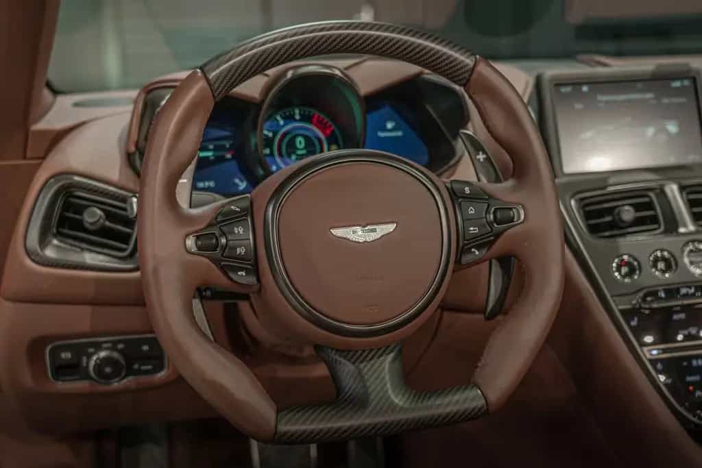 Aston Martin DBS Volante 770 Ultimate*1/199*Carbon*Carb.Seats 07/2023-photo-16