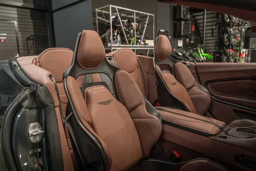 Aston Martin DBS Volante 770 Ultimate*1/199*Carbon*Carb.Seats 07/2023-photo-31