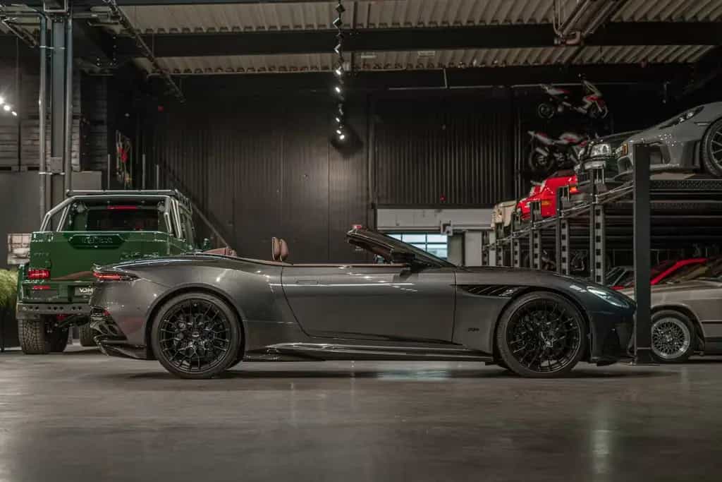 Aston Martin DBS Volante 770 Ultimate*1/199*Carbon*Carb.Seats 07/2023-photo-7