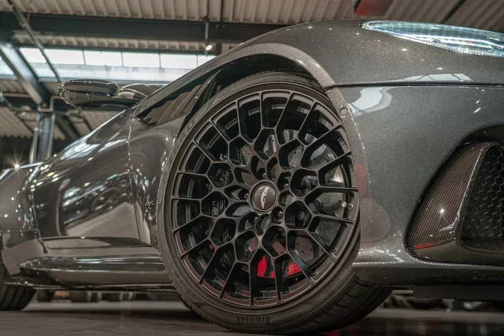 Aston Martin DBS Volante 770 Ultimate*1/199*Carbon*Carb.Seats 07/2023-photo-9