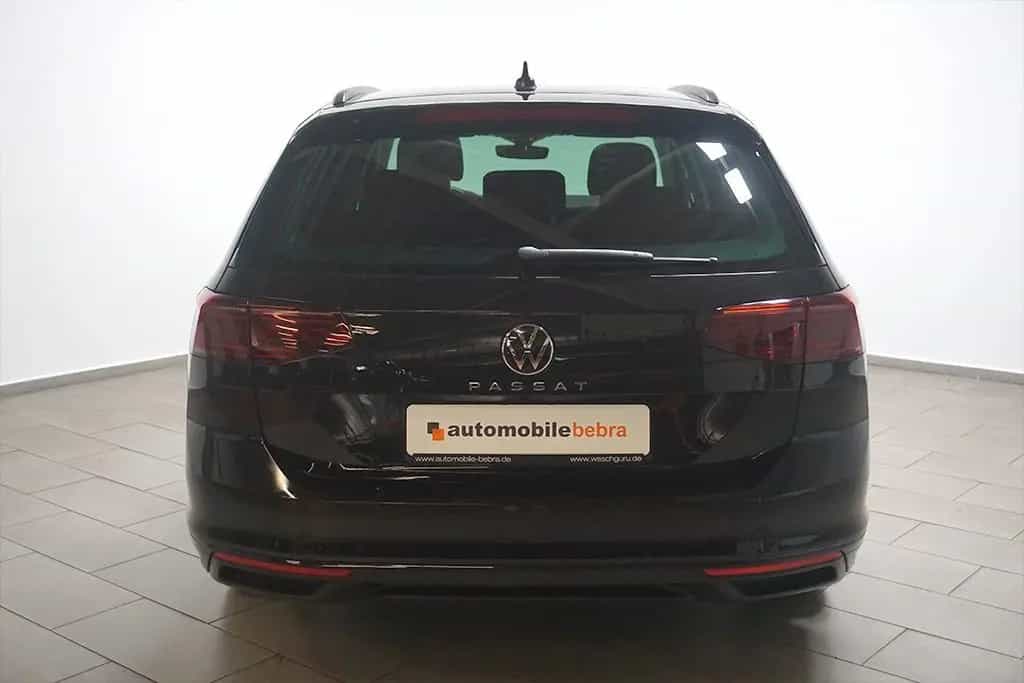 Volkswagen Passat 2.0TDI DSG Business Virtual AHK Pano Sthz 02/2023-photo-4