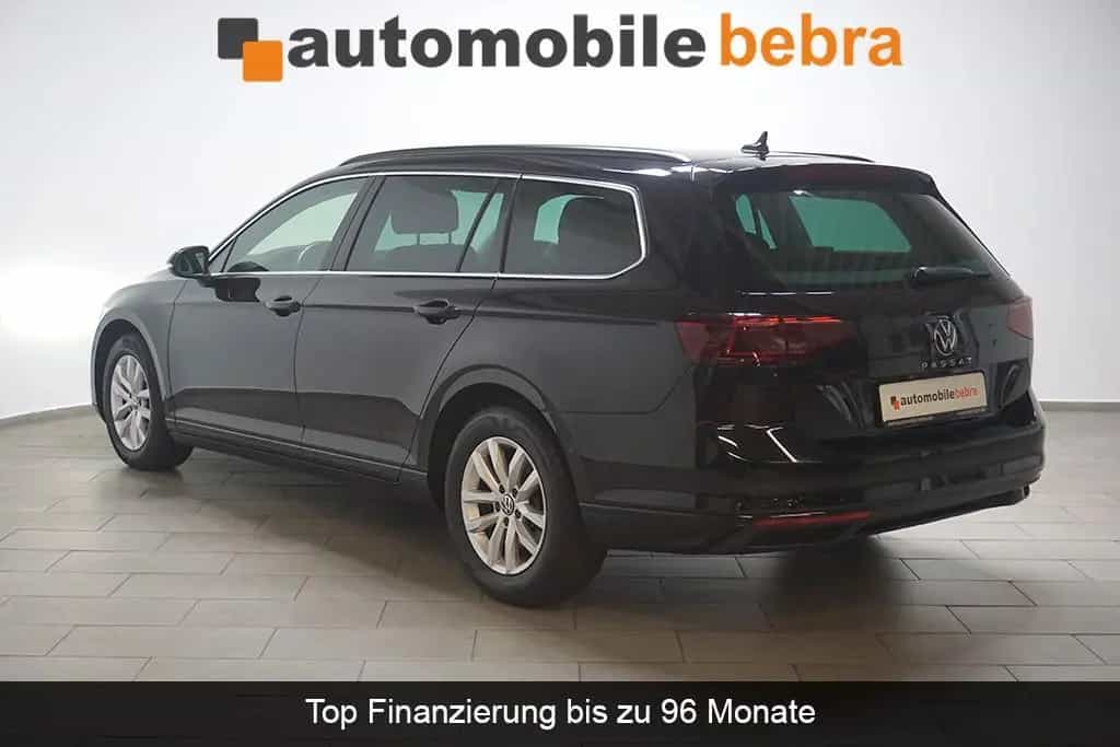 Volkswagen Passat 2.0TDI DSG Business Virtual AHK Pano Sthz 02/2023-photo-5