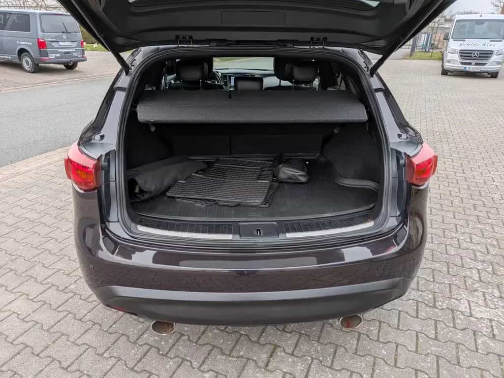 Infiniti QX70 3.0 d GT aus 2. Hand 09/2015-photo-13