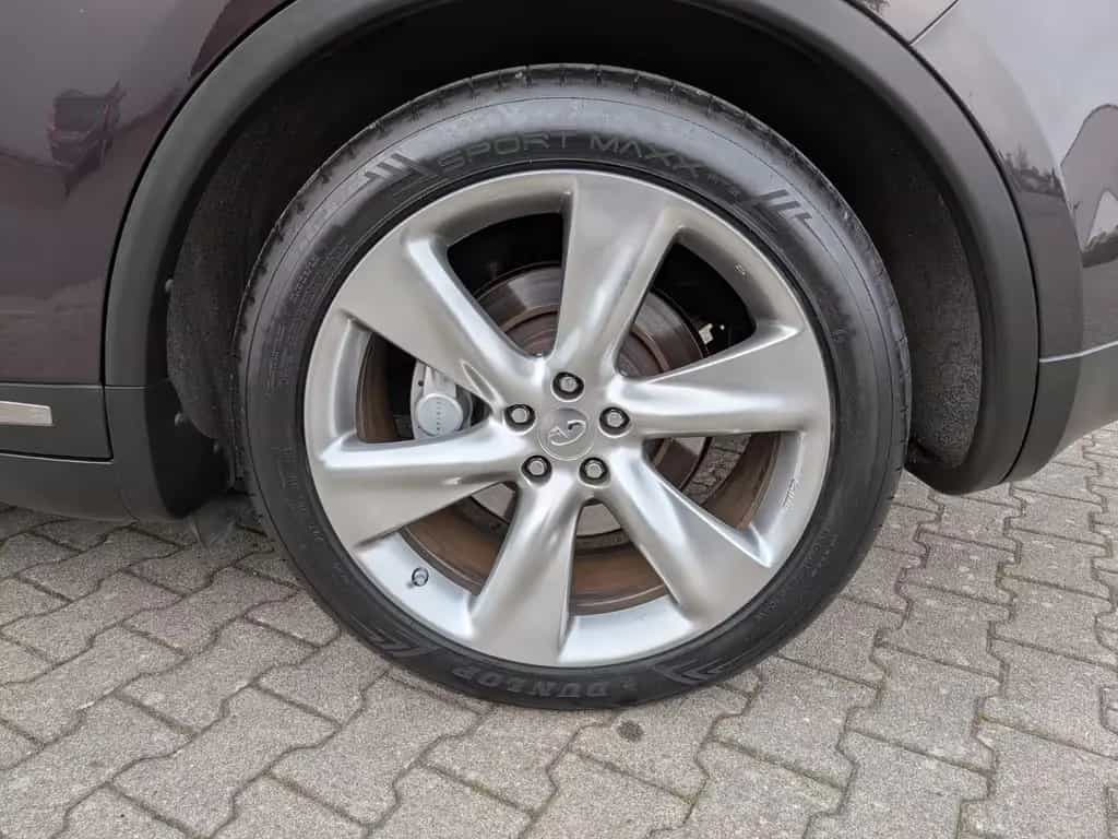 Infiniti QX70 3.0 d GT aus 2. Hand 09/2015-photo-15