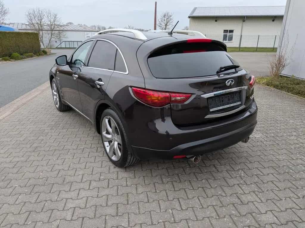 Infiniti QX70 3.0 d GT aus 2. Hand 09/2015-photo-2