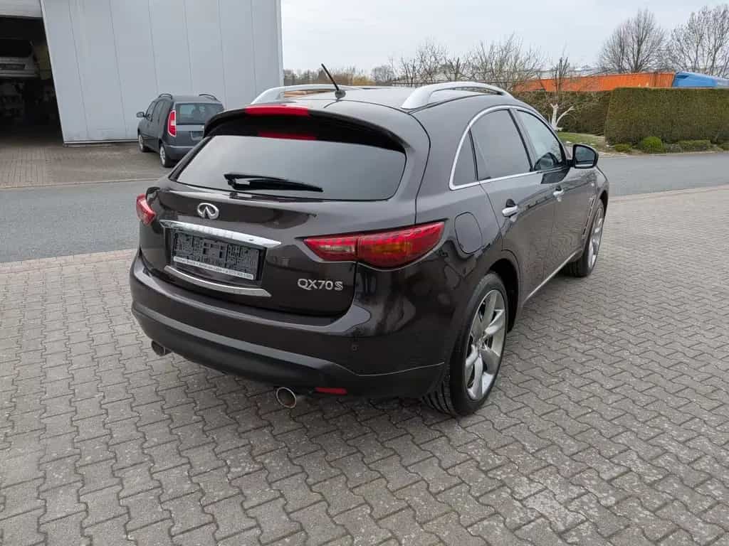 Infiniti QX70 3.0 d GT aus 2. Hand 09/2015-photo-3