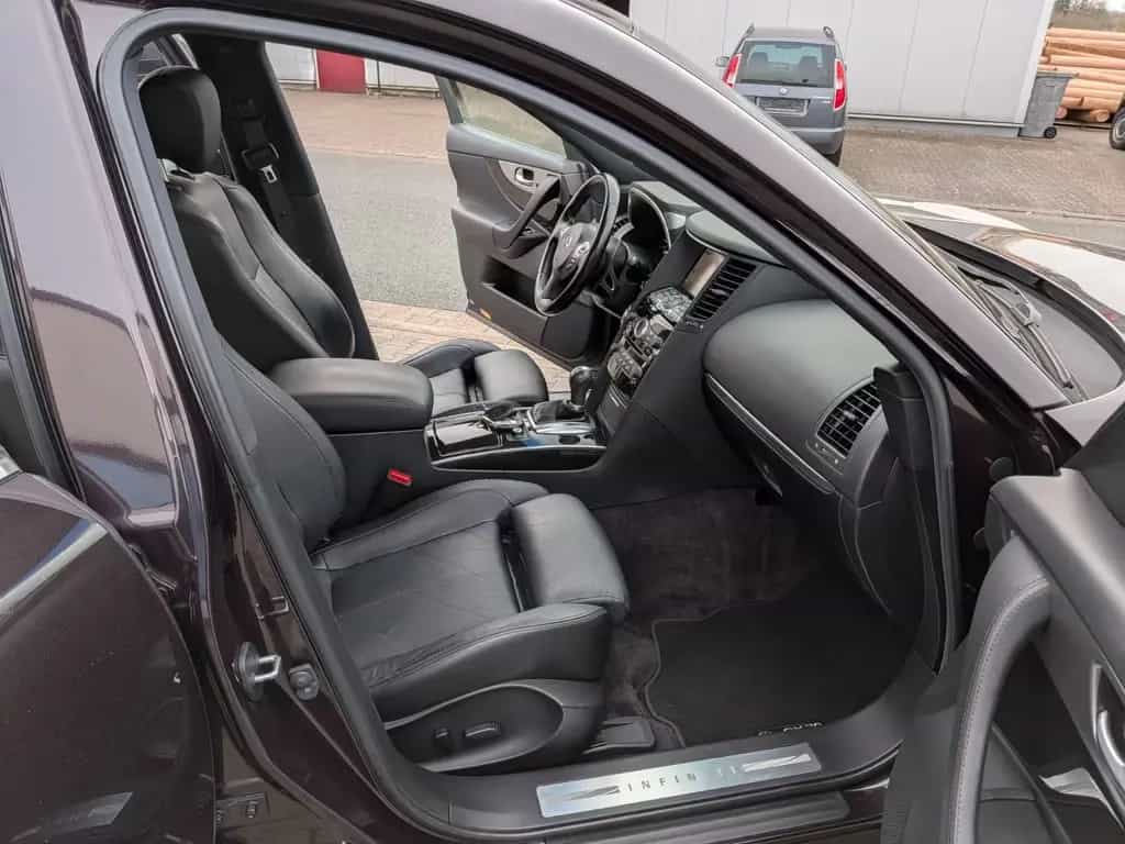 Infiniti QX70 3.0 d GT aus 2. Hand 09/2015-photo-8