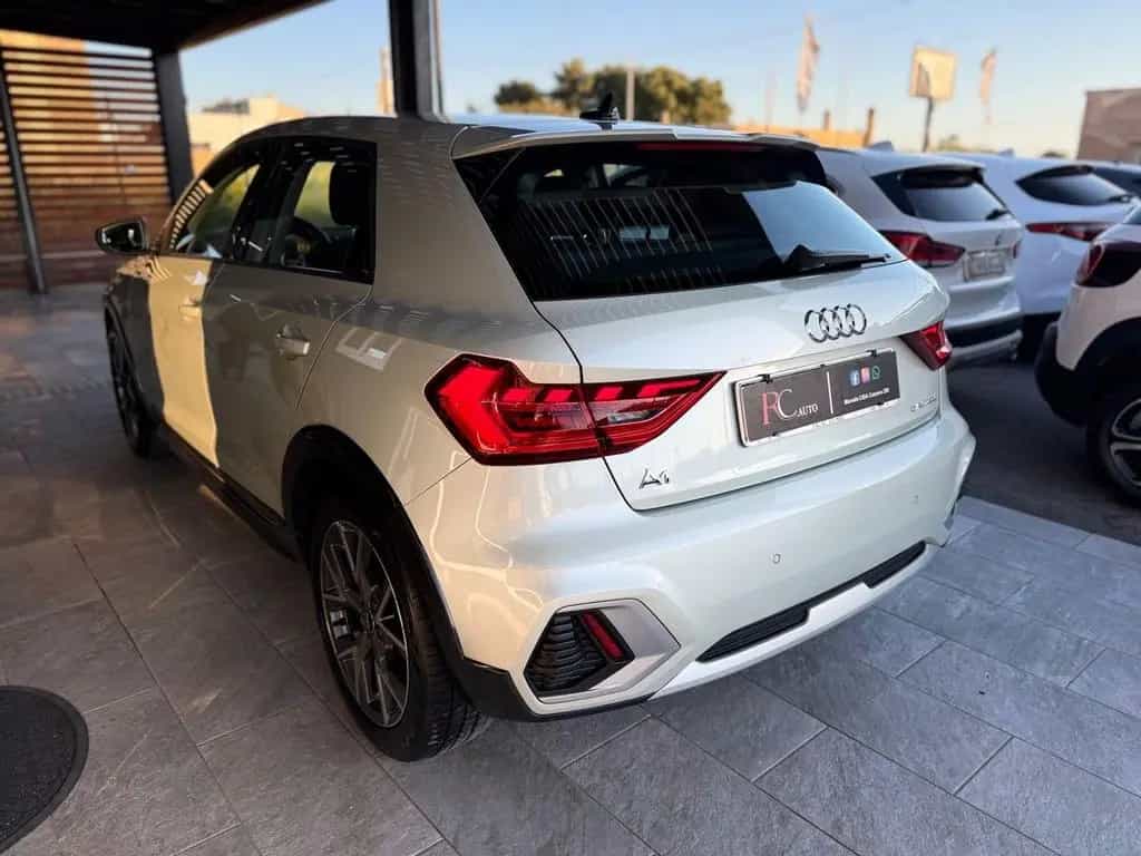 Other Audi A1 allstreet 30 TFSI Identity Contrast 09/2023-photo-5