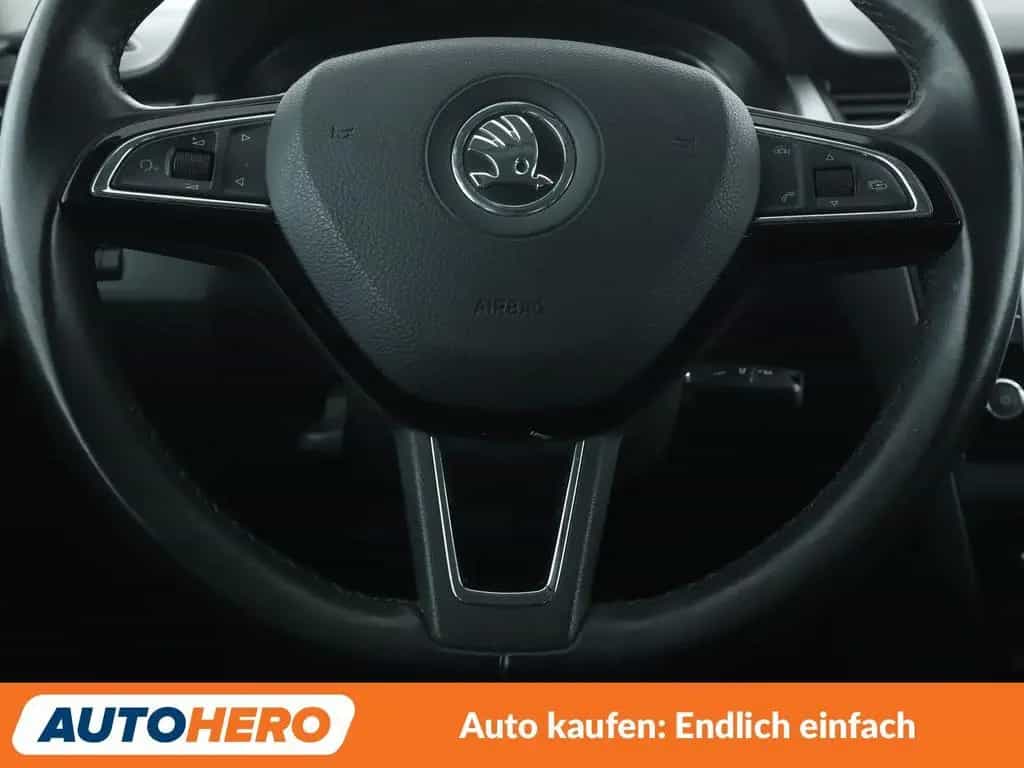 Skoda Rapid 1.2 TSI Drive*XENON*TEMPO*PDC*SHZ*KLIMA* 05/2017-photo-18