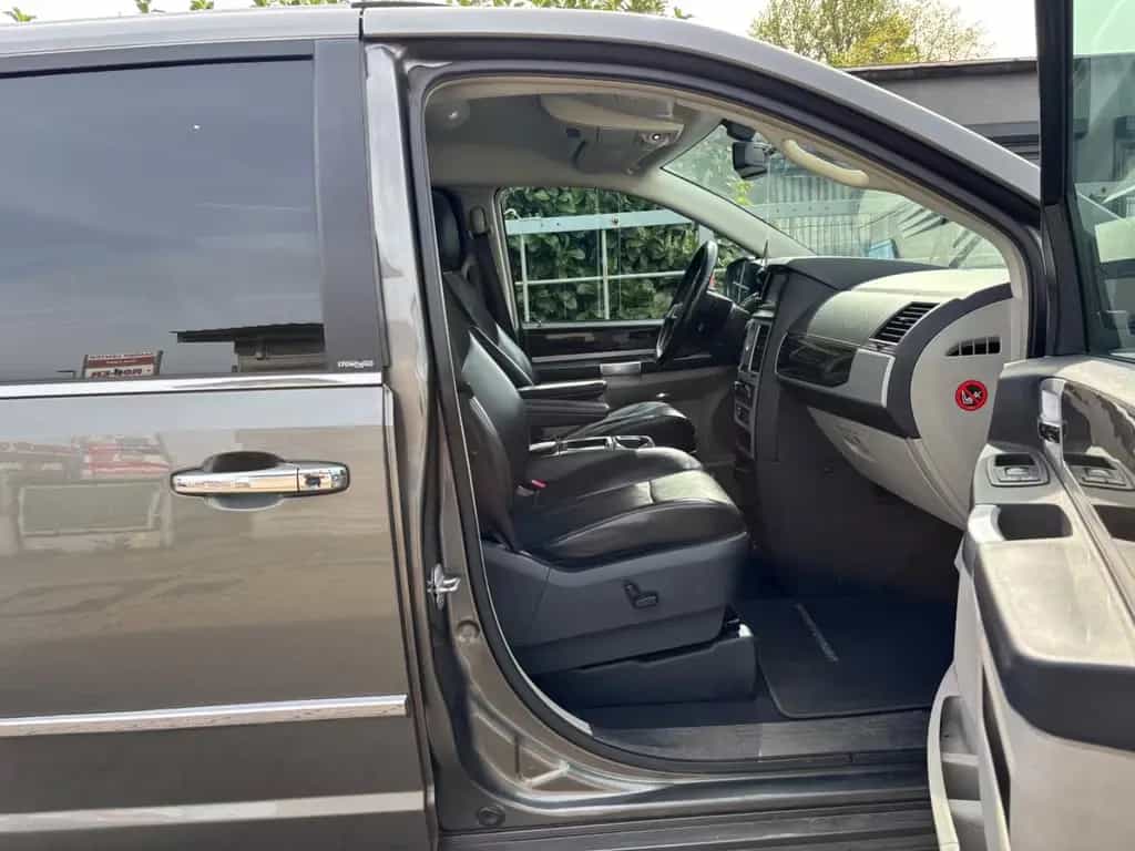 Chrysler Grand Voyager Ltd 7 Sitz.Kamera Navi Elek.Sitz. 06/2010-photo-11