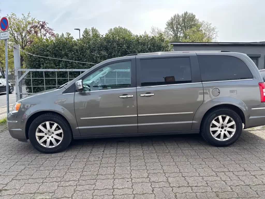 Chrysler Grand Voyager Ltd 7 Sitz.Kamera Navi Elek.Sitz. 06/2010-photo-2