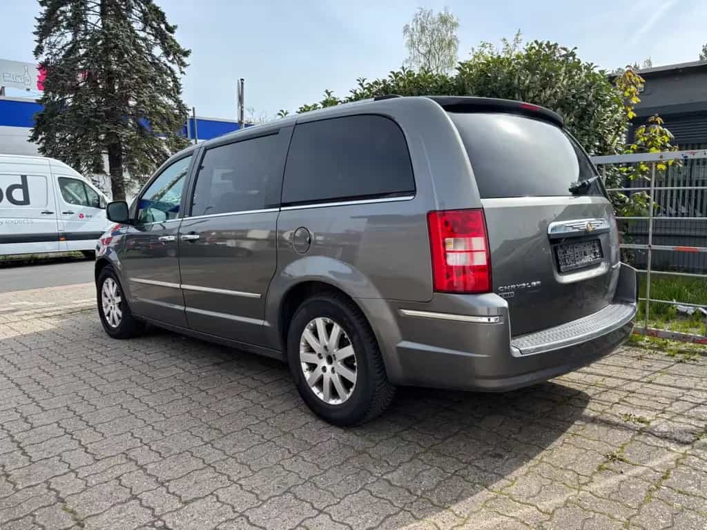 Chrysler Grand Voyager Ltd 7 Sitz.Kamera Navi Elek.Sitz. 06/2010-photo-3