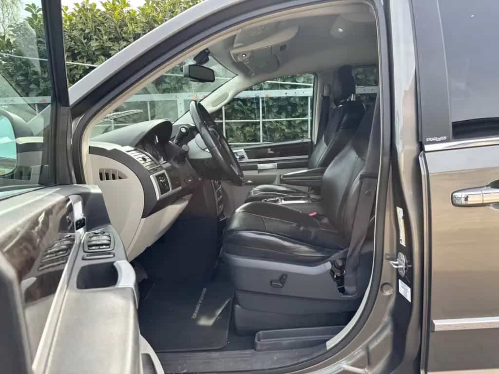Chrysler Grand Voyager Ltd 7 Sitz.Kamera Navi Elek.Sitz. 06/2010-photo-4
