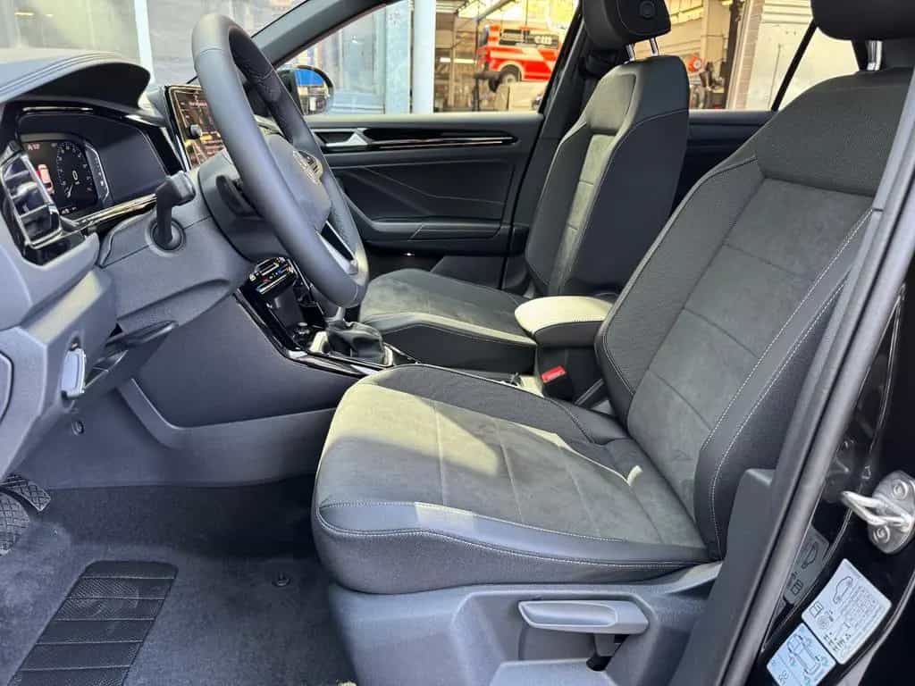 Volkswagen T-Roc Style 1.5 TSI DSG -Panorama+AHK+BlackStyle 12/2025-photo-4