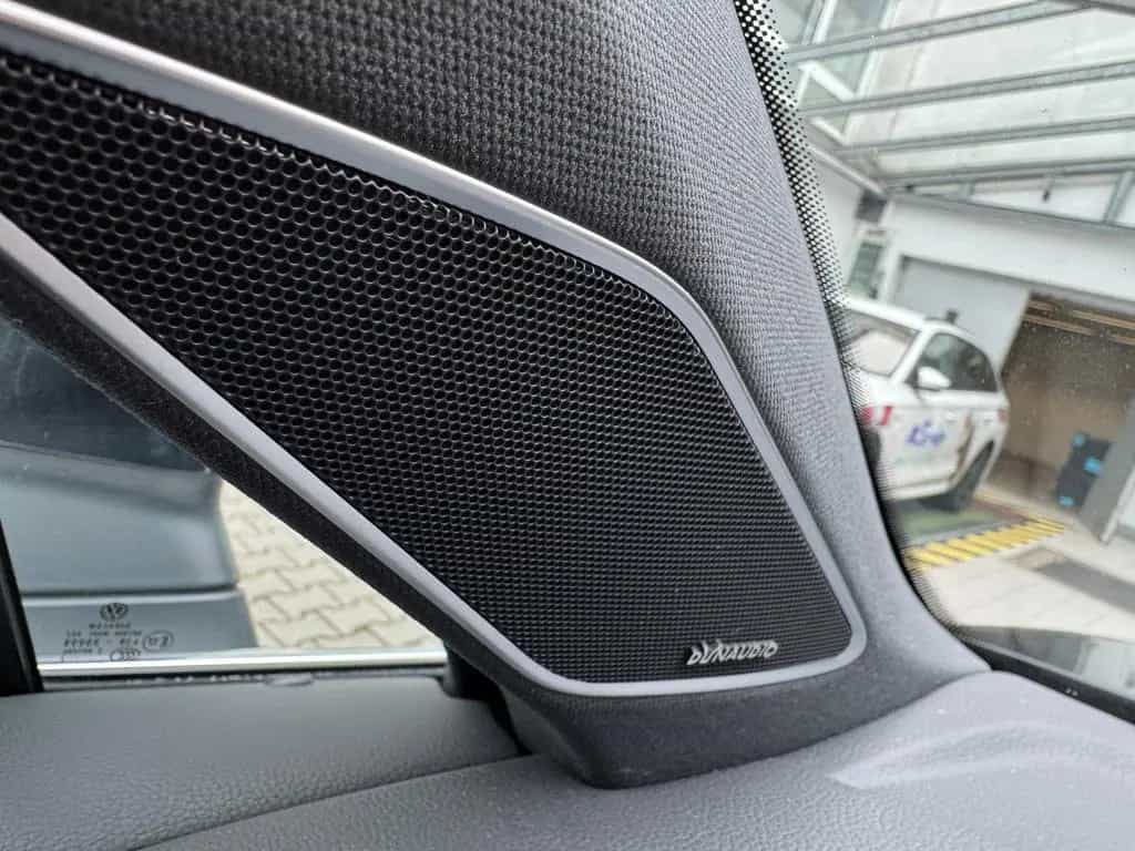 Volkswagen Touareg R-Line 3.0 V6 TSI 4MOTION -Vollausstatt. 12/2022-photo-10