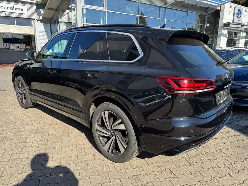 Volkswagen Touareg R-Line 3.0 V6 TSI 4MOTION -Vollausstatt. 12/2022-photo-25