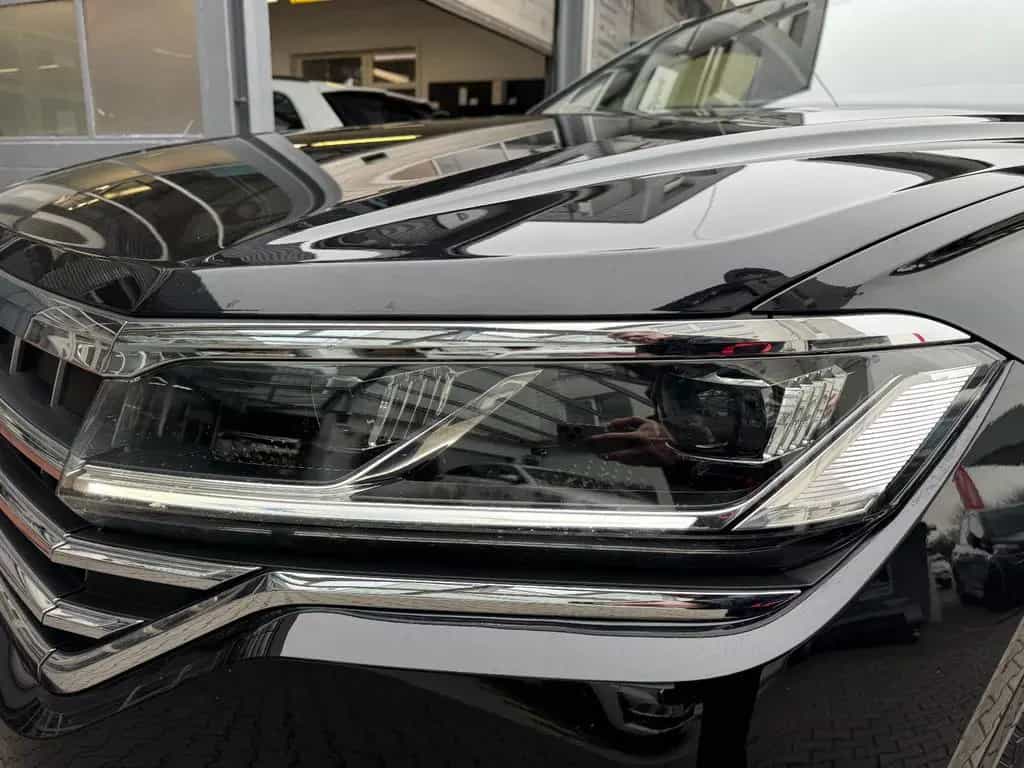 Volkswagen Touareg R-Line 3.0 V6 TSI 4MOTION -Vollausstatt. 12/2022-photo-26