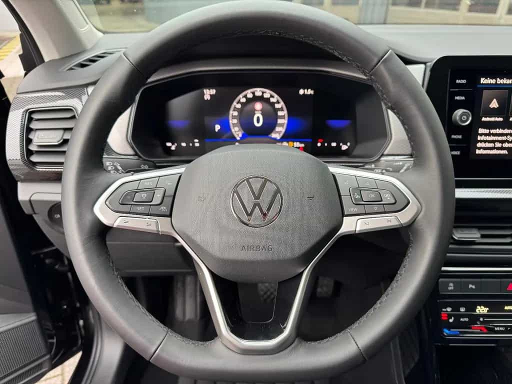 Volkswagen T-Cross Life 1.0 TSI DSG -AHK-Keyless-Kamera- 01/2026-photo-12