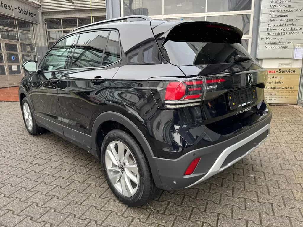 Volkswagen T-Cross Life 1.0 TSI DSG -AHK-Keyless-Kamera- 01/2026-photo-24