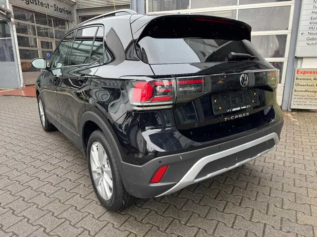 Volkswagen T-Cross Life 1.0 TSI DSG -AHK-Keyless-Kamera- 01/2026-photo-25