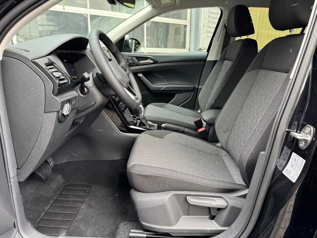 Volkswagen T-Cross Life 1.0 TSI DSG -AHK-Keyless-Kamera- 01/2026-photo-4