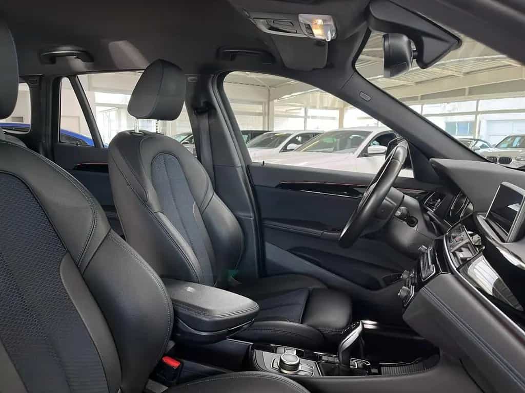 BMW X1 sDrive20i M Sport 8-Fach bereift. ParkAss/ Bu 06/2020-photo-16