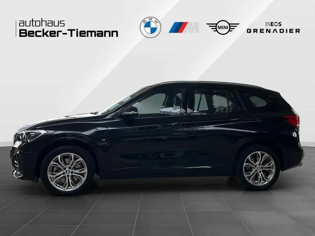 BMW X1 sDrive20i M Sport 8-Fach bereift. ParkAss/ Bu 06/2020-photo-2