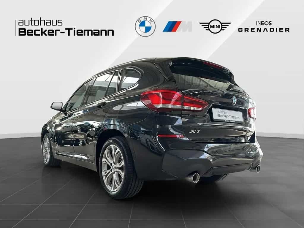 BMW X1 sDrive20i M Sport 8-Fach bereift. ParkAss/ Bu 06/2020-photo-3