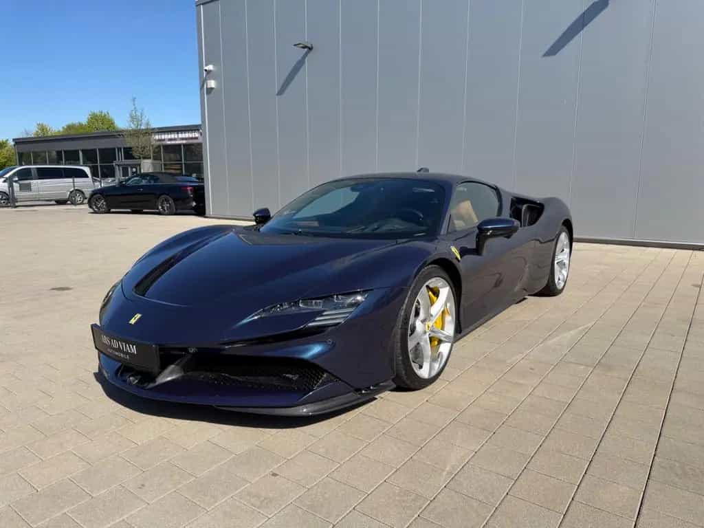 Ferrari SF90 Stradale 05/2023-photo-2