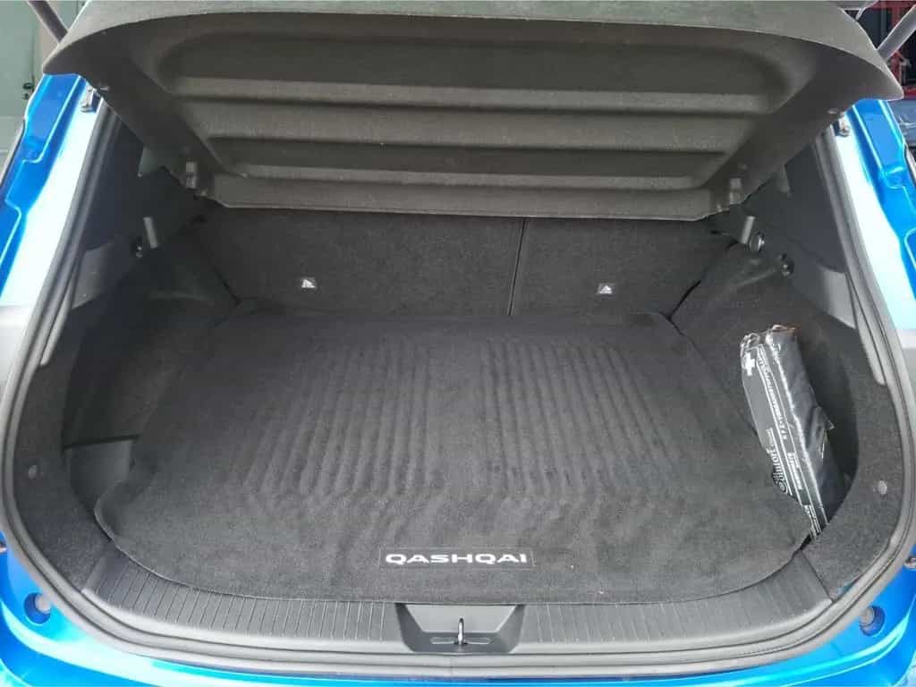 Nissan Qashqai N-Connecta 1.3 DIG-T °LED°AHK°Navi°PGD° 04/2022-photo-5
