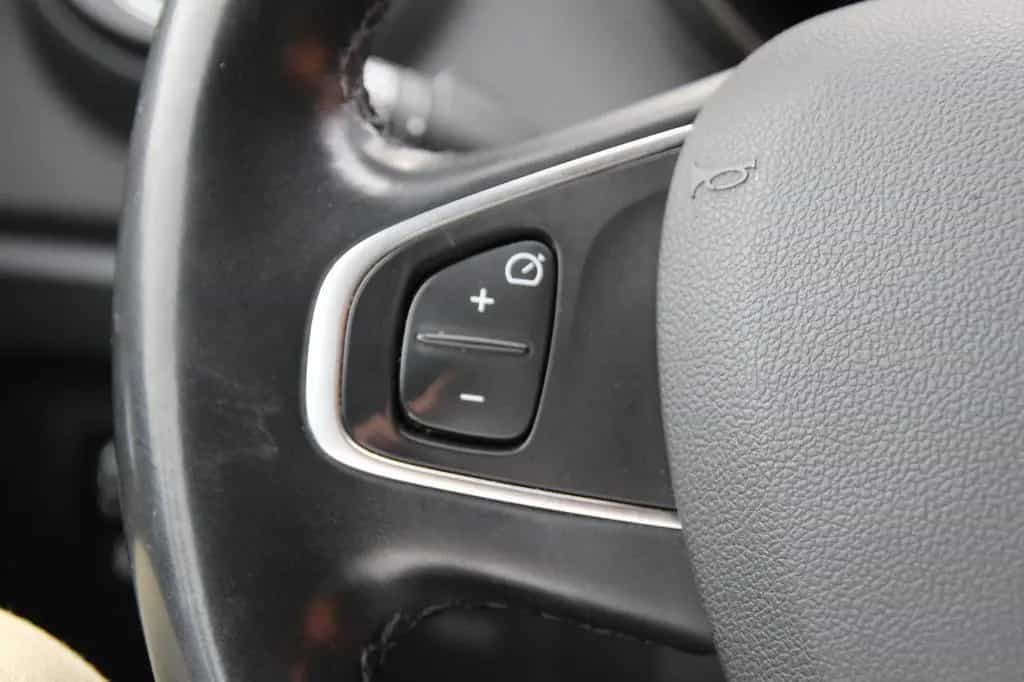 Renault Captur Intens LED&Navi&Shz&Bluetooth 11/2017-photo-23