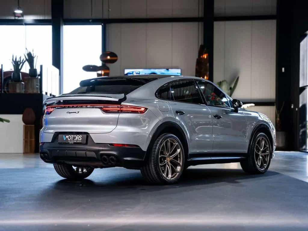 Porsche Cayenne Cayenne S 2.9 Bi-Turbo V6 - Lightweight 09/2020-photo-1