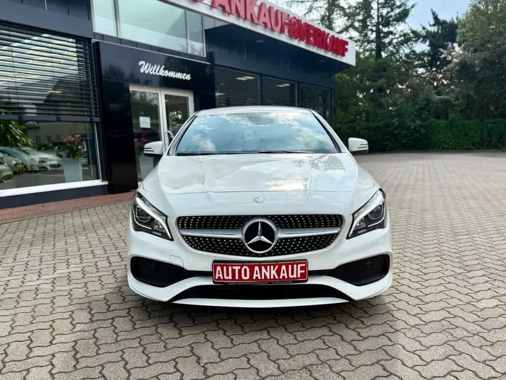Mercedes-Benz CLA 200 Shooting Brake AMG LED Automatik 09/2016-photo-2