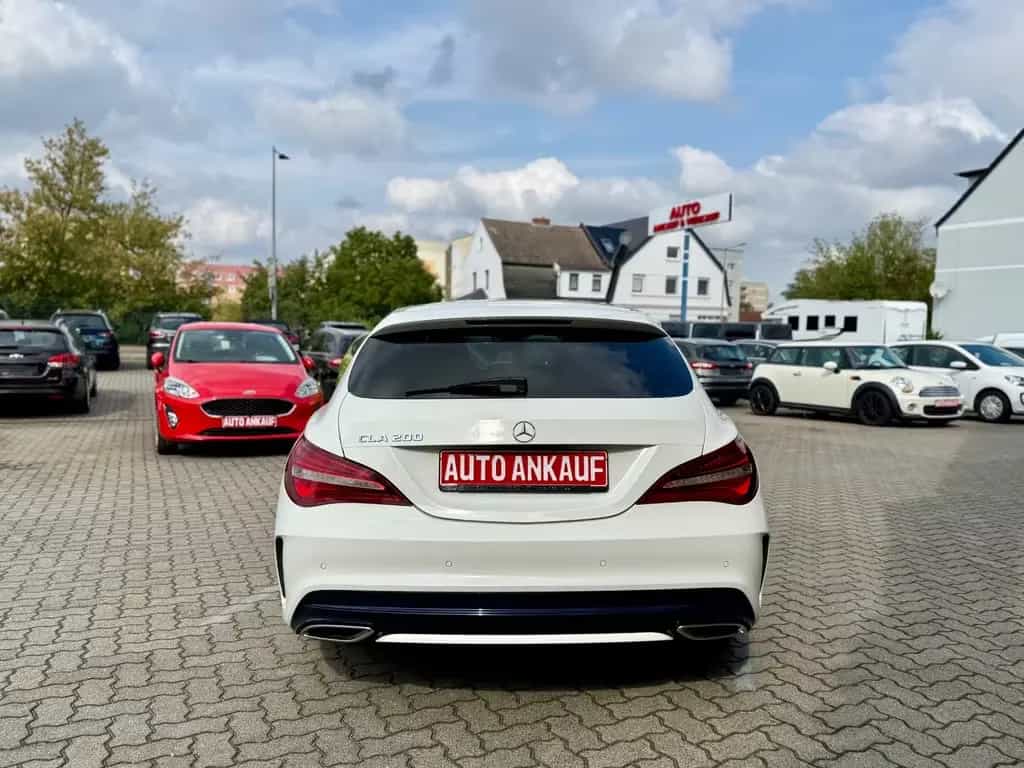 Mercedes-Benz CLA 200 Shooting Brake AMG LED Automatik 09/2016-photo-5